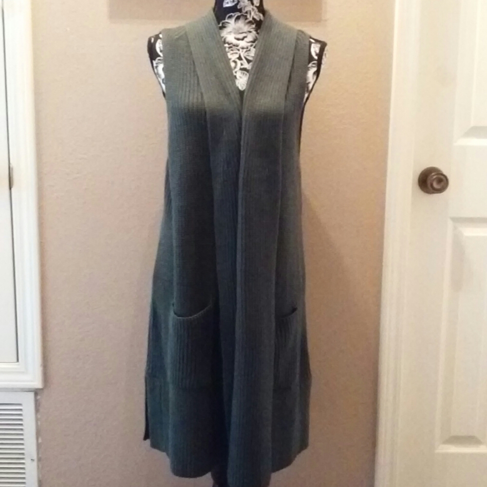 NWT Long Green Sweater Vest